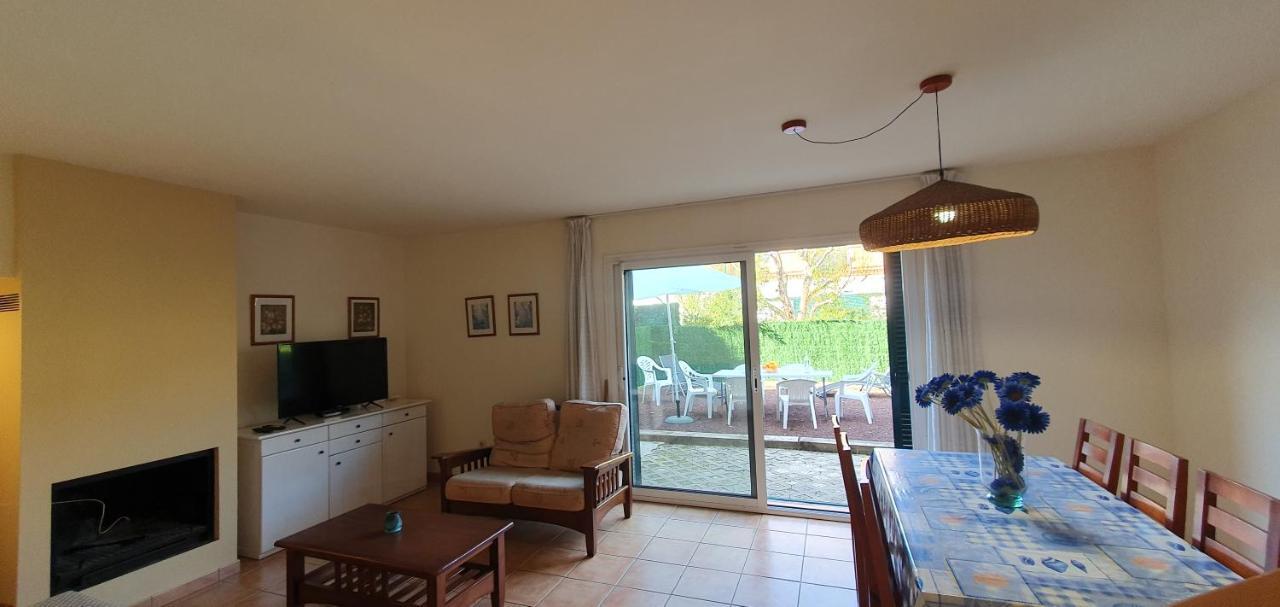 Casa Mas Pinell 93 Villa Torroella De Montgri Luaran gambar